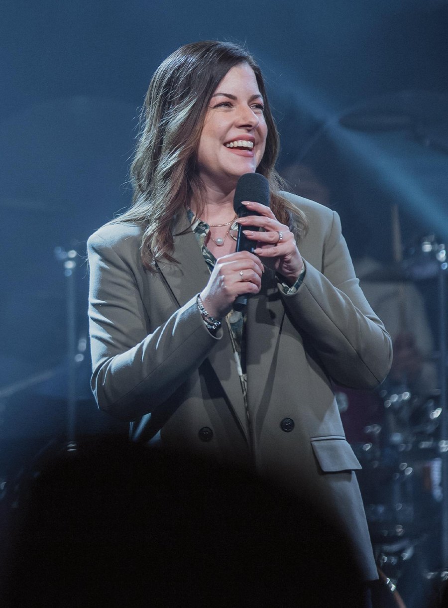 pastora-kelly-spyker